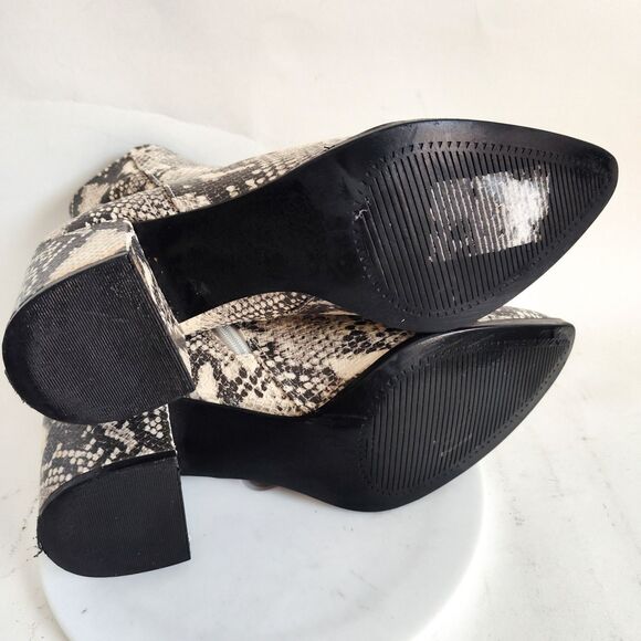 Madden Girl Ankle Boots Size 8.5 Snakeskin Vegan Faux Leather Block Heel Dafni - Picture 8 of 10